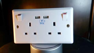 uk plug sockets with usb slots